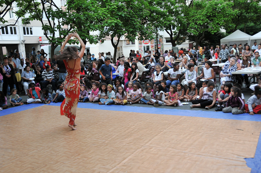 Maison de Quartier Champs Elysees Evry - Danse Orientale 151.jpg